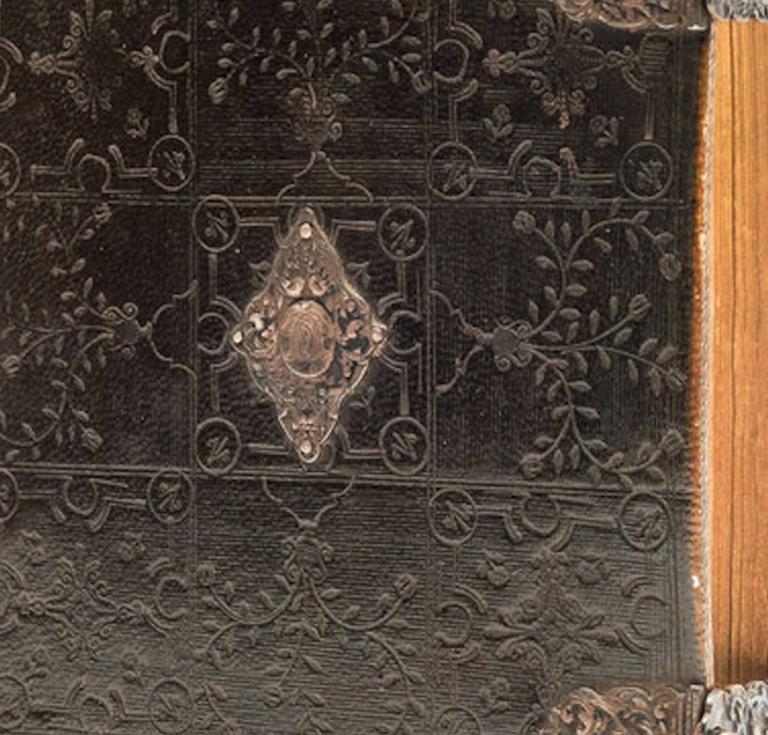 Sombre binding crop